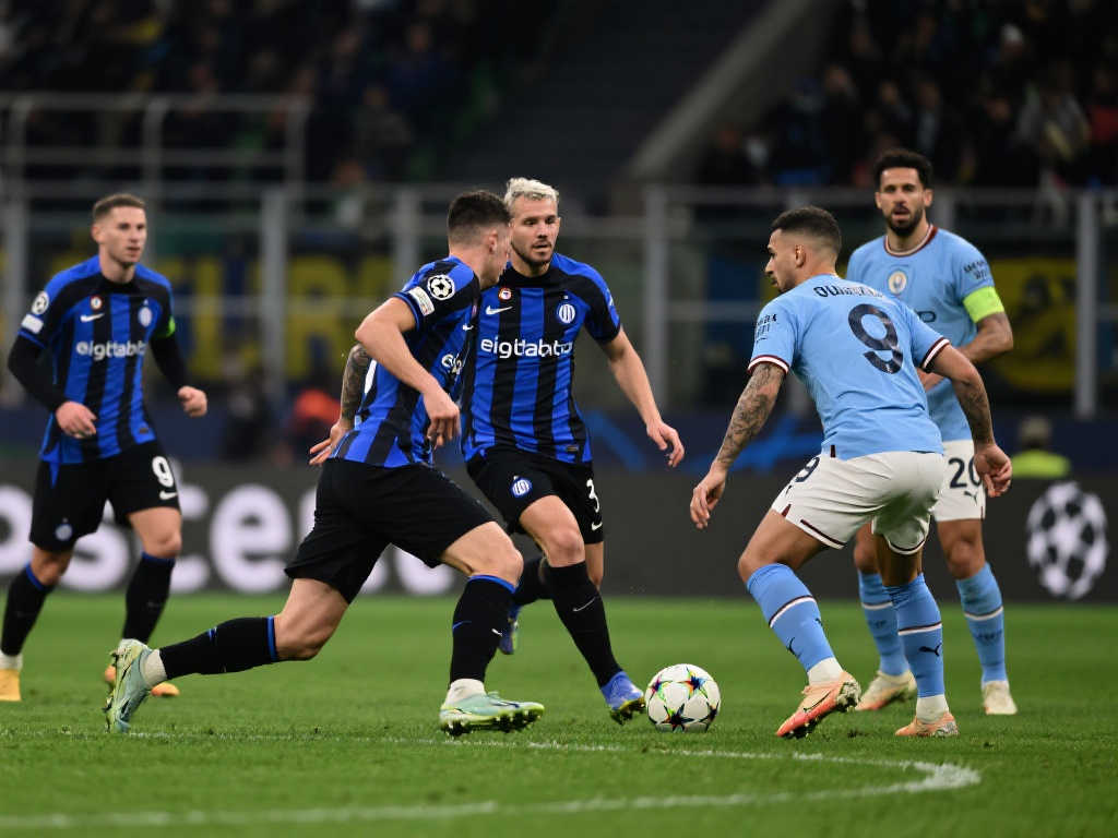 制造乌龙 制造乌龙